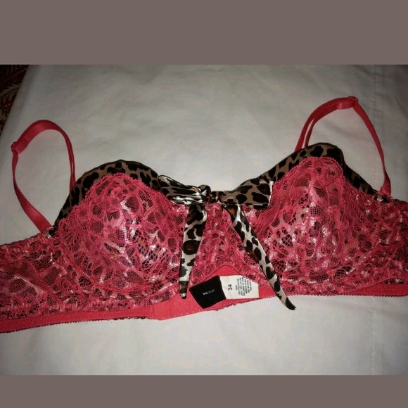 FREDERICK'S OF HOLLYWOOD PUSH-UP BRA - Picture 2 of 6